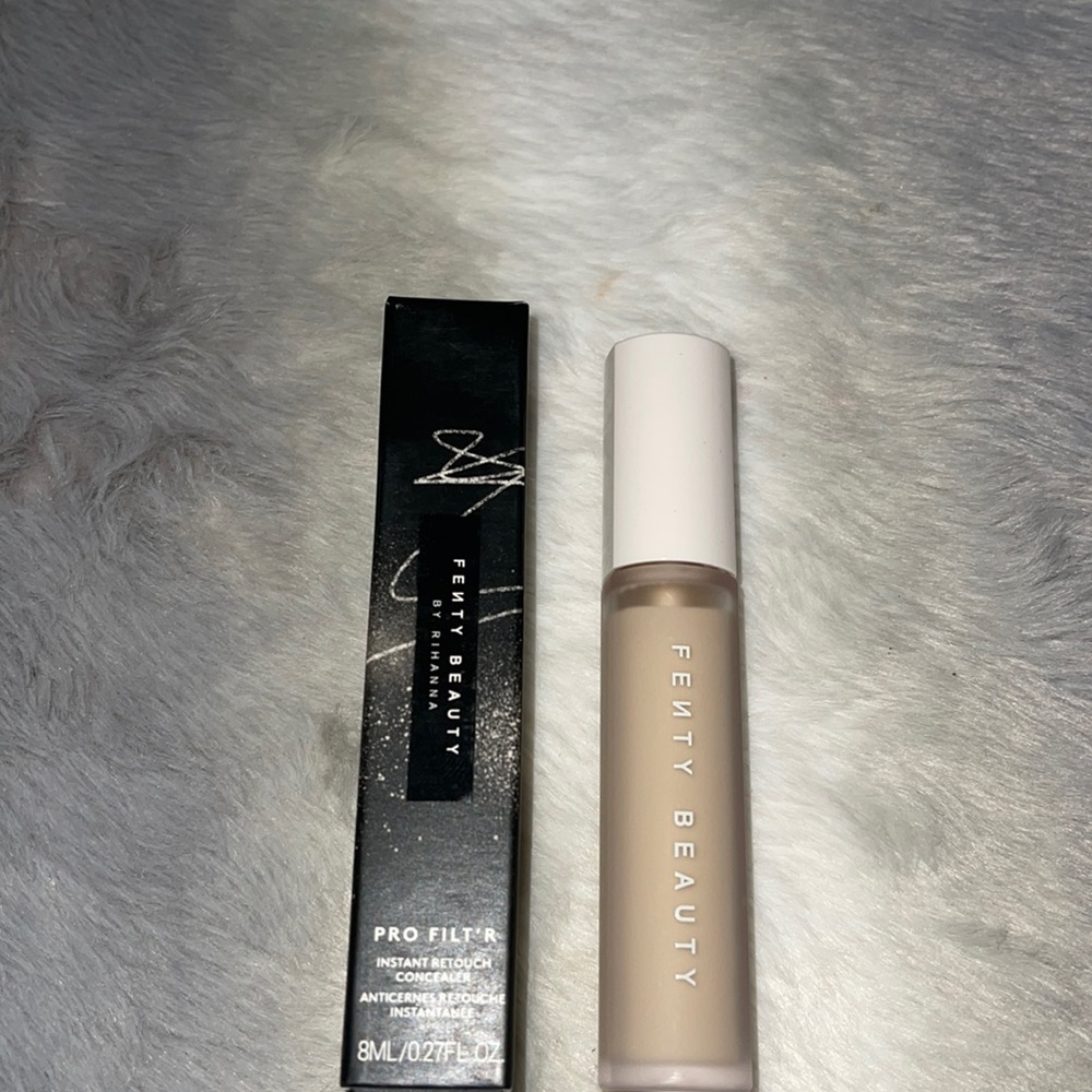 Fenty BeautyPro Filt’r Instant Longwear Liquid Concealer